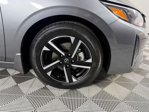 Used 2024 Nissan Sentra SV FWD image 13