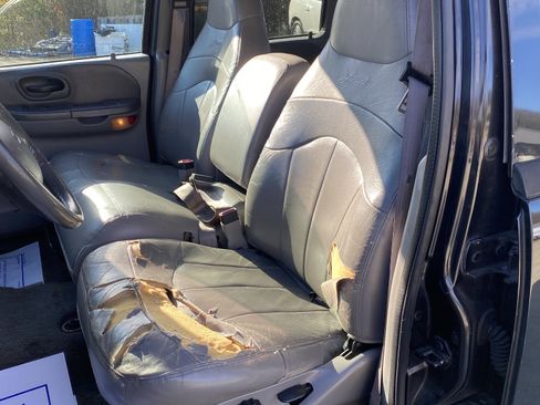 Used 2001 Ford F150 King Ranch image 4