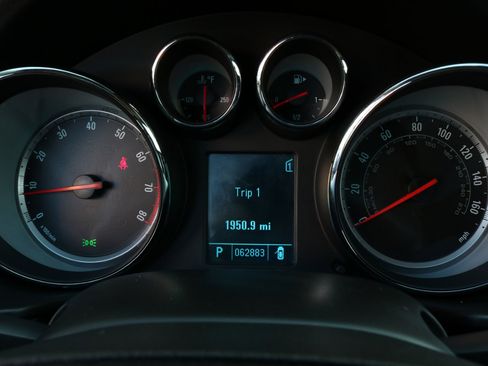 Used 2011 Buick Regal CXL w/ RL3 Preferred Equipment Group image 21