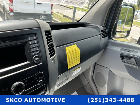Used 2018 Mercedes-Benz Sprinter 2500 image 24