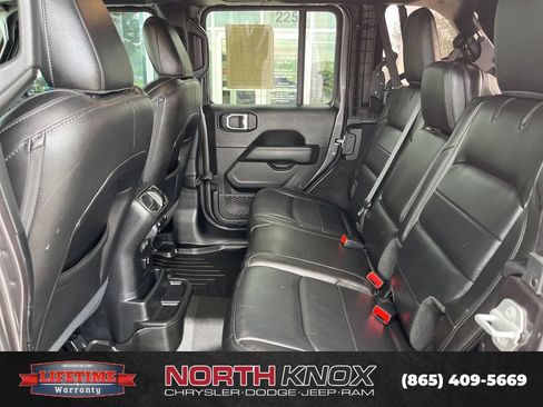 Used 2020 Jeep Wrangler Unlimited Sahara AWD/4WD image 13