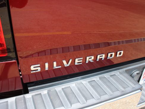 Used 2017 Chevrolet Silverado 1500 LT w/ Texas Edition RWD image 13