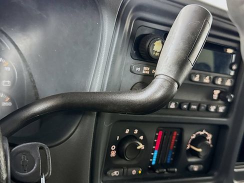 Used 2005 Chevrolet Silverado 1500 LS AWD/4WD image 17
