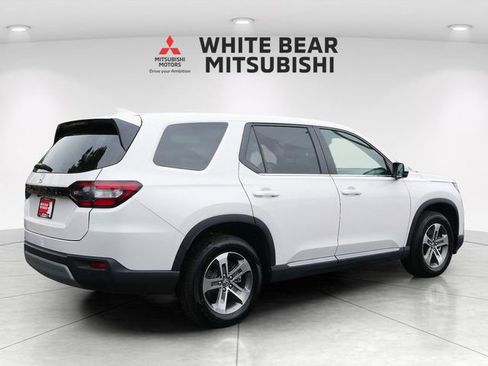 Used 2025 Honda Pilot EX-L image 5
