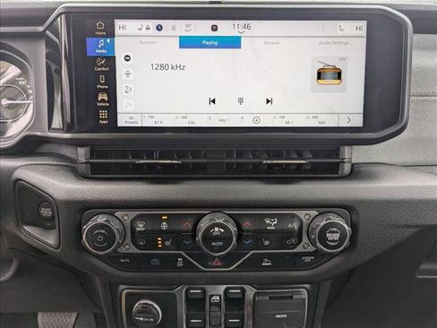 Used 2024 Jeep Wrangler Willys image 14