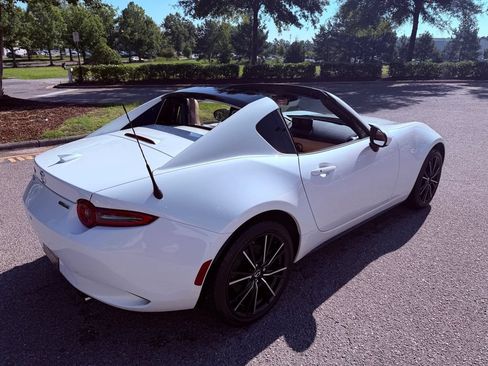 Used 2024 MAZDA MX-5 Miata RF Grand Touring RWD image 10