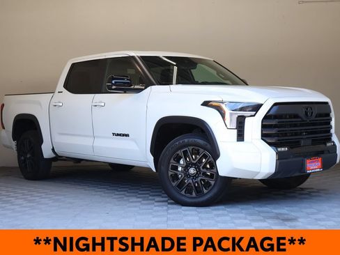 Used 2025 Toyota Tundra Limited AWD/4WD image 2