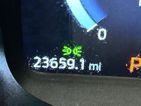 Used 2025 Ford Explorer ST-Line w/ ST-Line Street Pack image 11