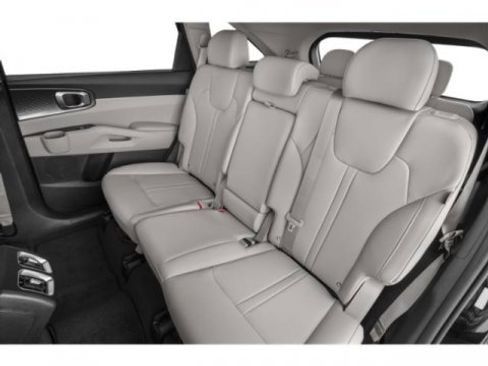 Used 2025 Kia Sorento S w/ Panoramic Sunroof Package FWD image 16