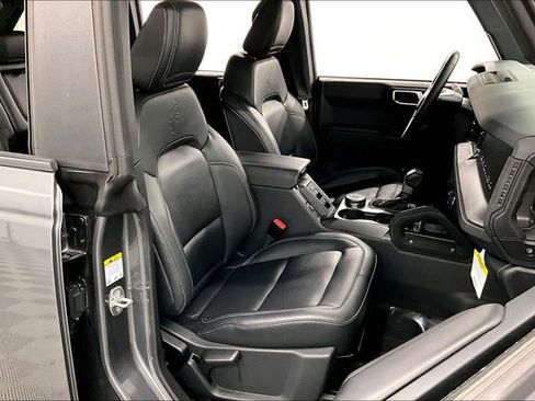 Used 2025 Ford Bronco Badlands AWD/4WD image 8