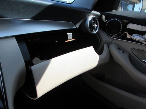 Used 2016 Mercedes-Benz C 300 C 300 w/ Multimedia Package image 22