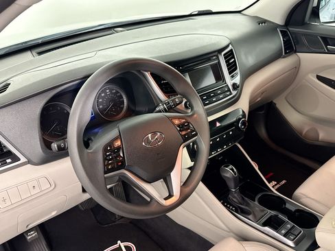 Used 2017 Hyundai Tucson SE w/ SE Popular Package 02 AWD/4WD image 15