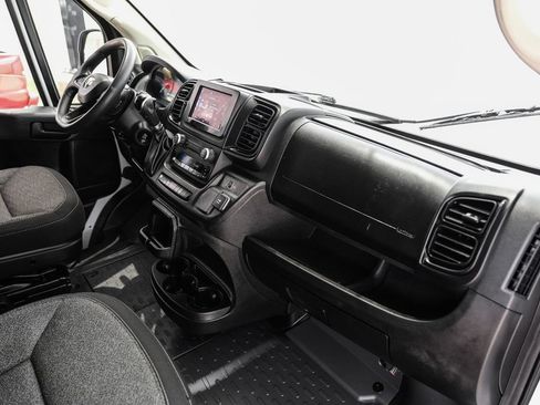 Used 2023 RAM ProMaster 2500 FWD image 9