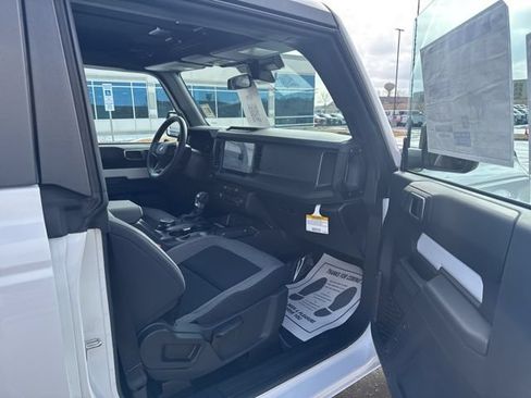 New 2025 Ford Bronco 2-Door w/ Sasquatch Package AWD/4WD image 8