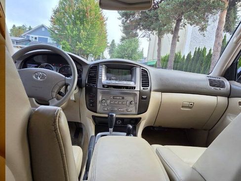 Used 2003 Toyota Land Cruiser w/ Convenience Pkg AWD/4WD image 12