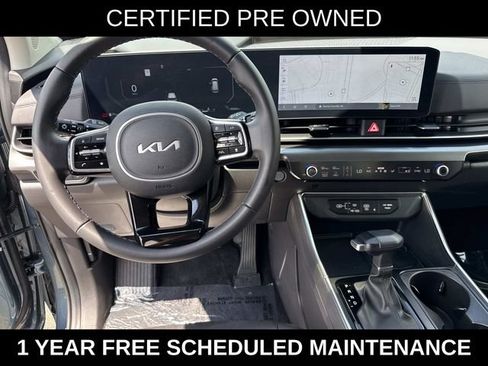 Used 2025 Kia Carnival SX w/ SX Dark Edition Package FWD image 18
