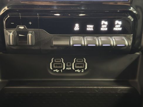Used 2021 RAM 1500 Sport w/ Alpine Leather & Sound Group AWD/4WD image 25