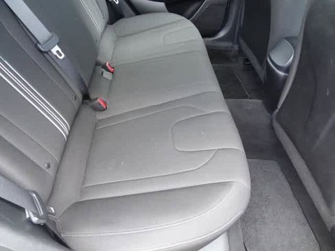 Used 2023 Hyundai Elantra SEL image 9