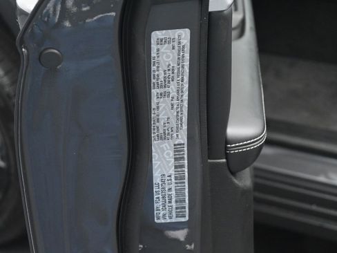 New 2025 Jeep Grand Cherokee L Limited w/ Black Appearance Package image 19