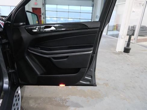 Used 2018 Mercedes-Benz GLS 550 4MATIC image 39