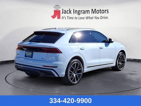 Used 2023 Audi Q8 Premium Plus image 5