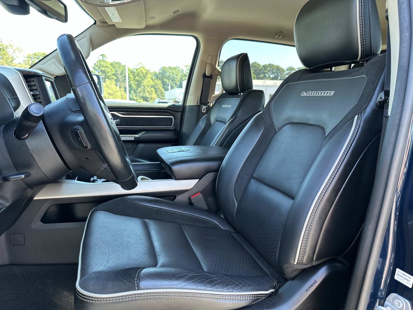 Used 2020 RAM 1500 Laramie AWD/4WD image 19