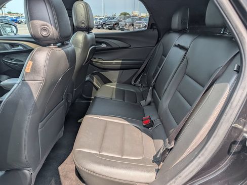 Used 2021 Chevrolet TrailBlazer ACTIV w/ Sun and Liftgate Package FWD image 17