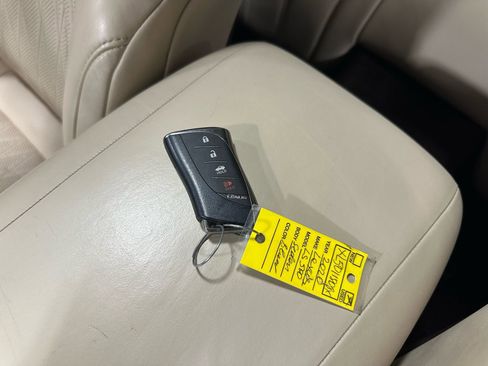 Used 2020 Lexus LS 500 w/ Interior Upgrade Package image 33