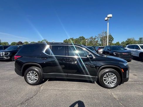 Certified 2023 Chevrolet Traverse LT FWD image 4
