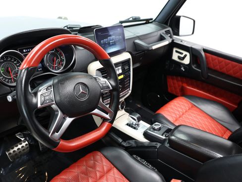 Used 2017 Mercedes-Benz G 63 AMG 4MATIC image 2