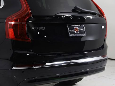 Used 2023 Volvo XC90 T8 Plus image 32