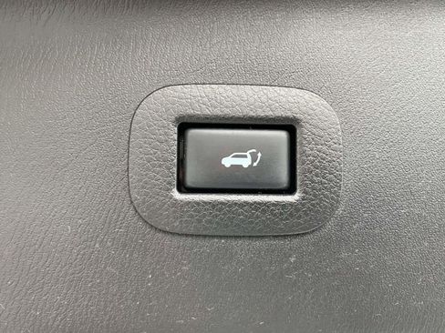 Used 2019 INFINITI QX80 Luxe w/ 22" Wheel Package image 9