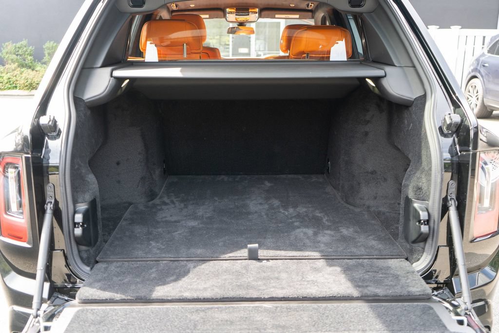 New 2027 Rolls-Royce Cullinan Black Badge AWD/4WD image 30