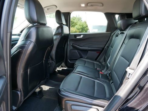 Used 2024 Ford Escape Platinum AWD/4WD image 10