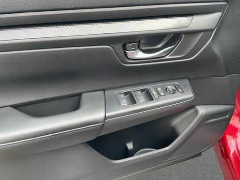 Used 2025 Honda CR-V LX image 12