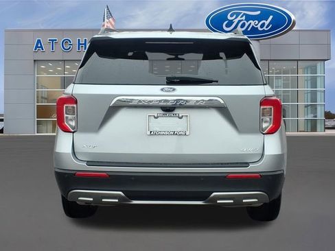 Used 2023 Ford Explorer XLT w/ Equipment Group 202A image 3