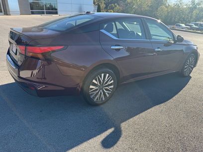 Used 2023 Nissan Altima 2.5 SV