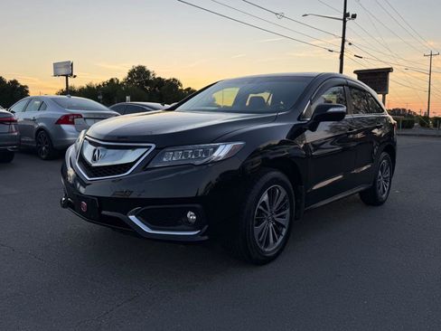 Used 2017 Acura RDX AWD w/ Advance Package image 3