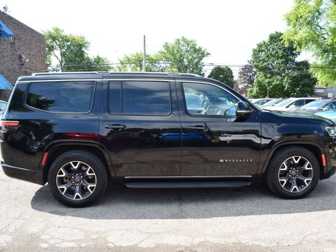 Used 2023 Jeep Wagoneer Series III w/ Convenience Group I AWD/4WD image 5