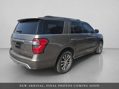 Used 2019 Ford Expedition Limited w/ Equipment Group 301A RWD image 3