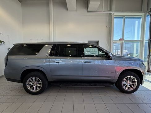 New 2026 Chevrolet Suburban Premier image 35