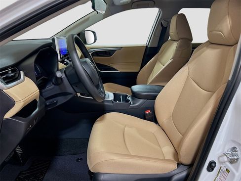 New 2025 Toyota RAV4 LE image 17