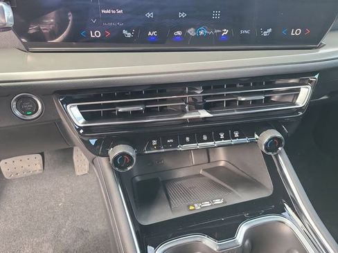 New 2026 Chevrolet Traverse LT w/ Midnight/Sport Edition FWD image 34