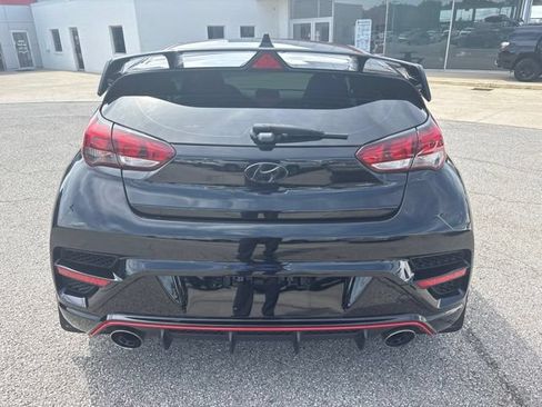 Used 2022 Hyundai Veloster N FWD image 4
