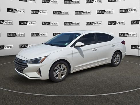 Used 2020 Hyundai Elantra SEL w/ Convenience Package (C2) FWD image 2