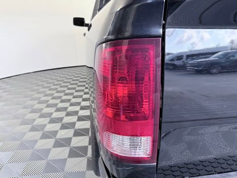 Used 2013 RAM 1500 Express image 25