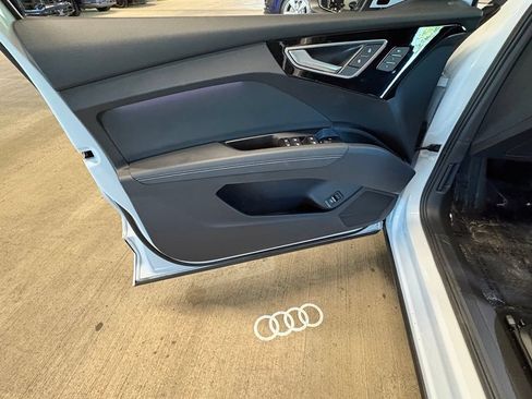 Used 2024 Audi Q4 e-tron Premium Plus w/ Premium Plus AWD/4WD image 19
