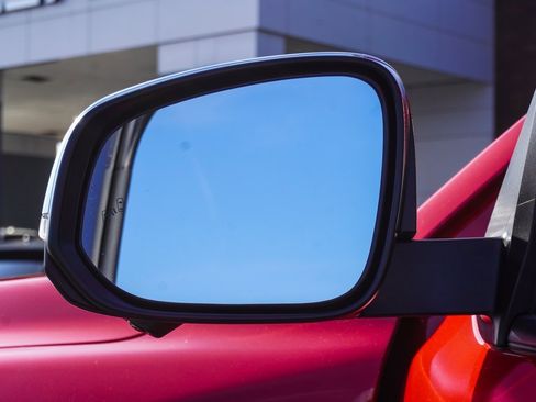 Used 2025 Toyota Tacoma Limited image 42