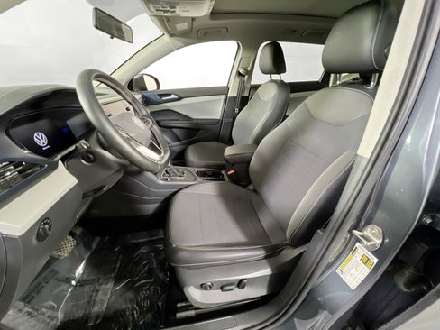 Used 2022 Volkswagen Taos SE FWD image 20
