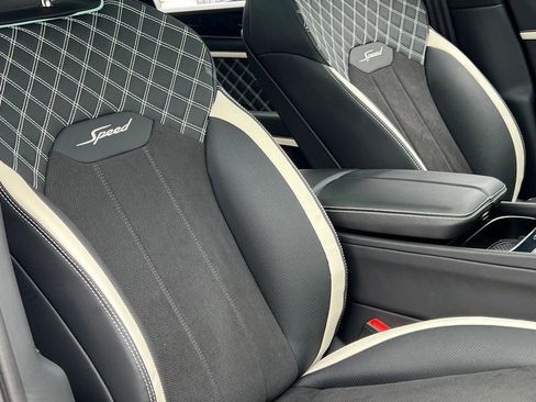 Used 2023 Bentley Bentayga Speed image 45